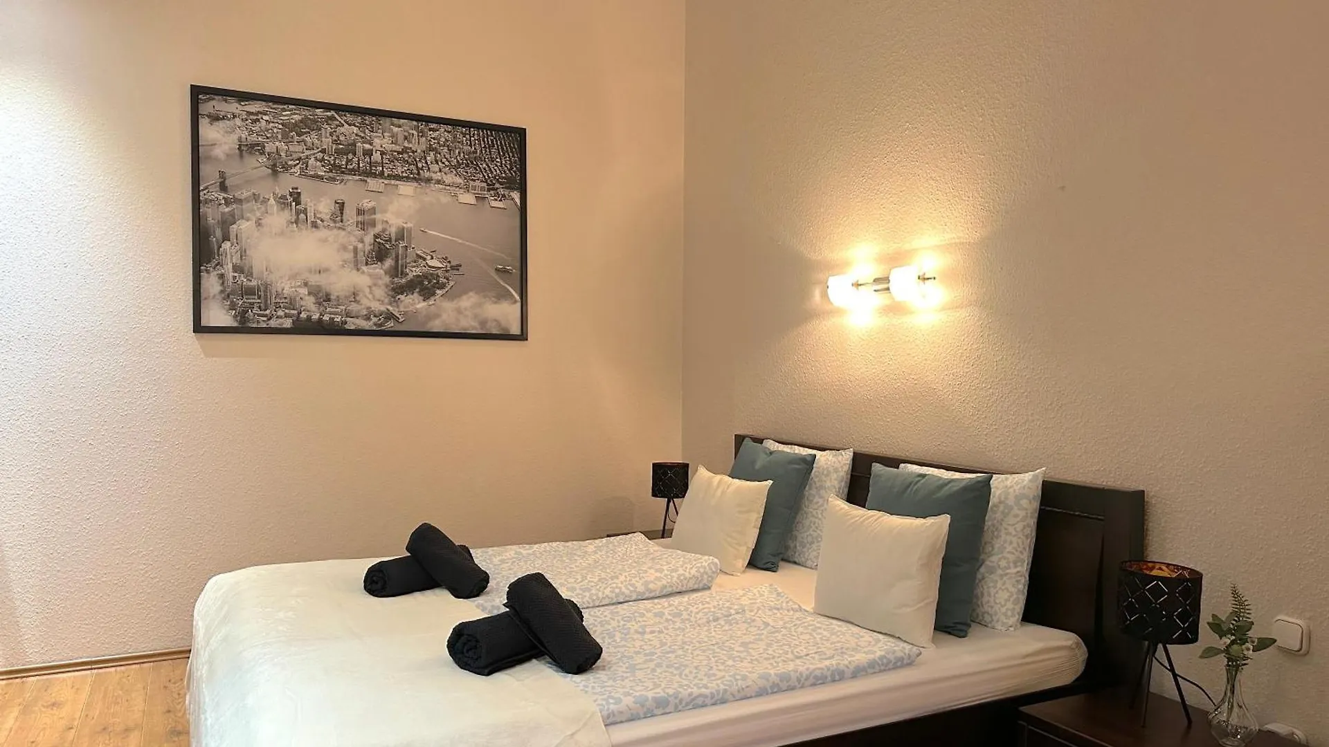 Heart Of The City Cozy Corner With Free Parking & Ac Budapest Apartamento
